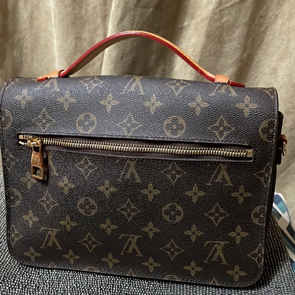 Pochette Métis Louis Vuitton Bag - Picture 3 of 10